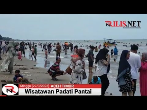 Menjelang Ramadhan, Wisatawan Padati Pantai di Aceh Timur