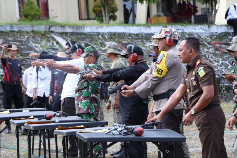 Lomba Menembak Polres Bener Meriah Libatkan Forkopimda dan Awak Media Juni 22, 2022