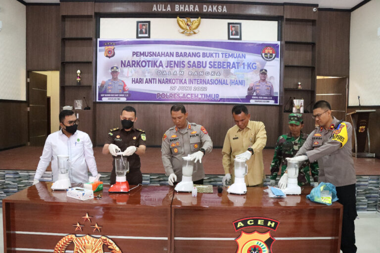 Peringati HANI 2022, Polres Aceh Timur Musnahkan BB Temuan Sabu 1 Kg Juni 27, 2022