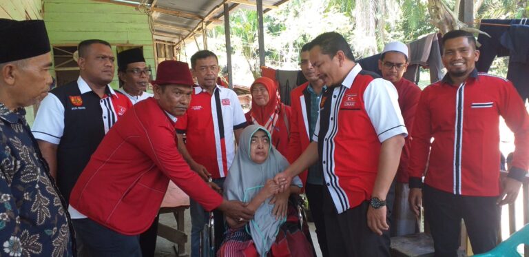 Rayakan Milad Ke-15 DPW PA Aceh Timur Bantu Warga Disabilitas Juli 7, 2022