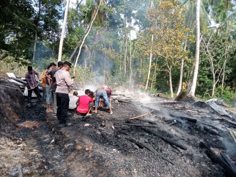 Nek Aminah Meninggal Dunia Akibat Terbakar Bersama Rumahnya Juli 18, 2022