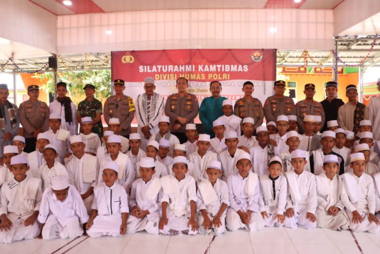 Dihadapan Para Santri, Nasir Abbas Akui Terlibat Terorisme Bermula dari Tawaran Gratis ke Afghanistan Juli 26, 2022