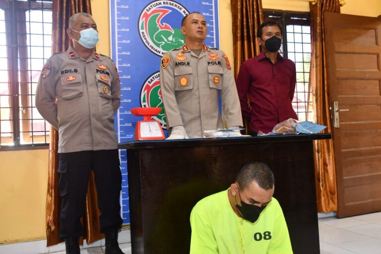 Simpan Sabu Dua Ons, Seorang Sopir Diamankan Satresnarkoba Polres Aceh Timur Agustus 24, 2022