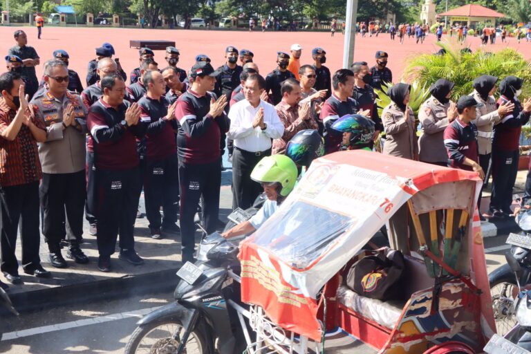 Polda Aceh Salurkan 10 Ribu Paket Bansos untuk Masyarakat Terdampak Kenaikan BBM September 9, 2022