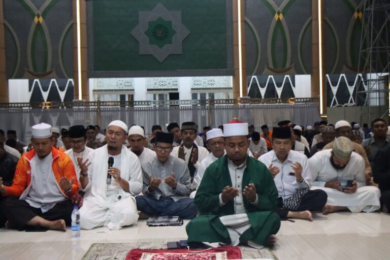 Polda Aceh dan Official Team Persiraja Gelar Doa Bersama untuk Korban Kanjuruhan Oktober 4, 2022