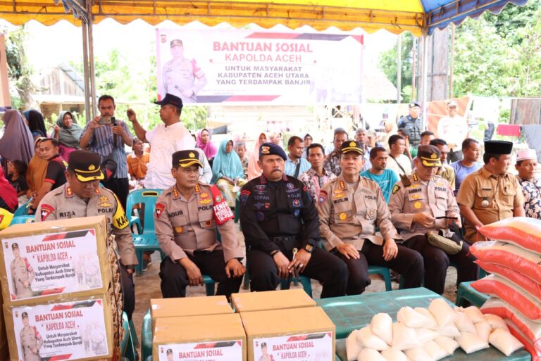 Kapolda Aceh Salurkan Bansos untuk Korban Banjir di Aceh Utara Oktober 11, 2022