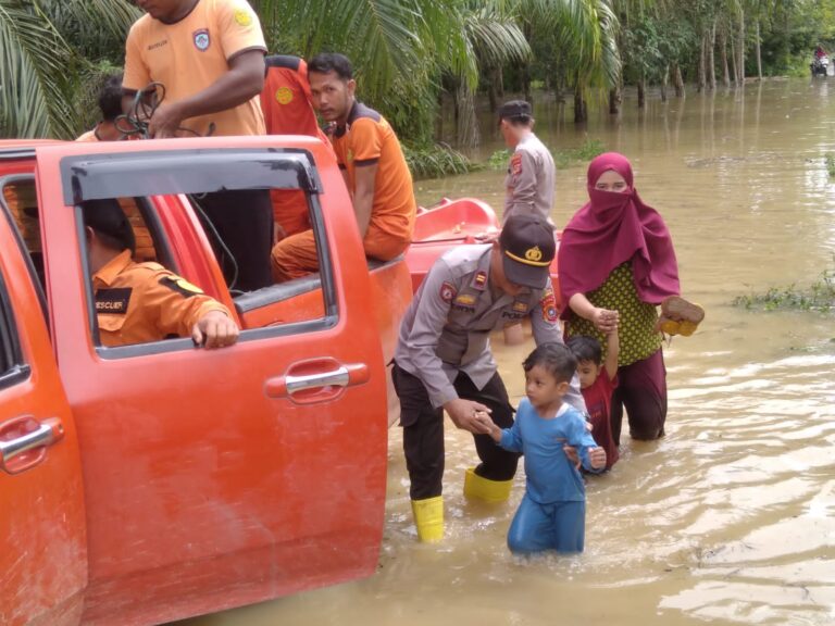 Banjir Luapan Sungai Tamiang Meluas, 150 KK Mengungsi November 2, 2022