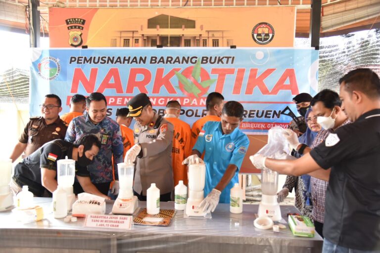Polres Bireuen Musnahkan Barang Bukti Sabu 1,4 Kg November 3, 2022