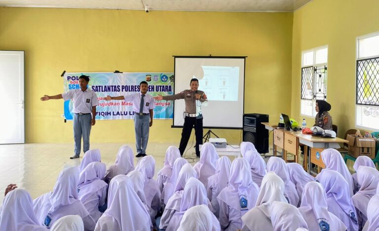 Satlantas Polres Aceh Utara Edukasi Pelajar tentang Tertib Lalu Lintas November 21, 2022