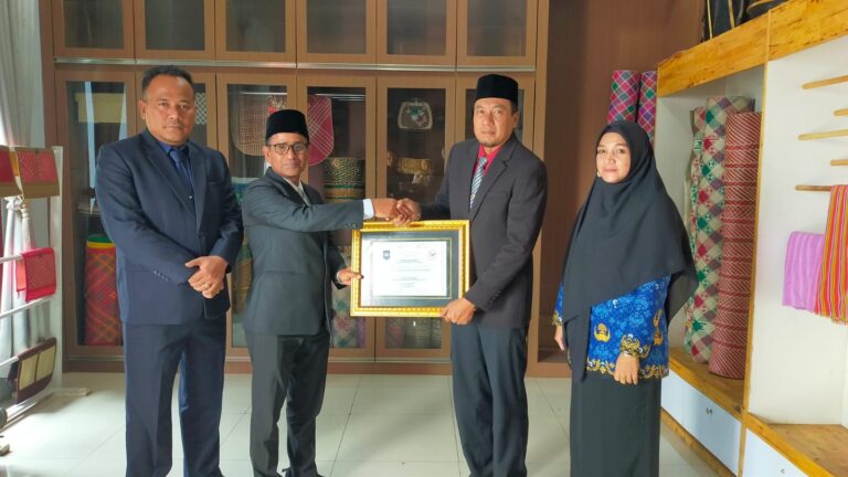 Piagam dari Kemendagri jadi Kado Ultah Aceh Timur ke-66 Tahun November 24, 2022