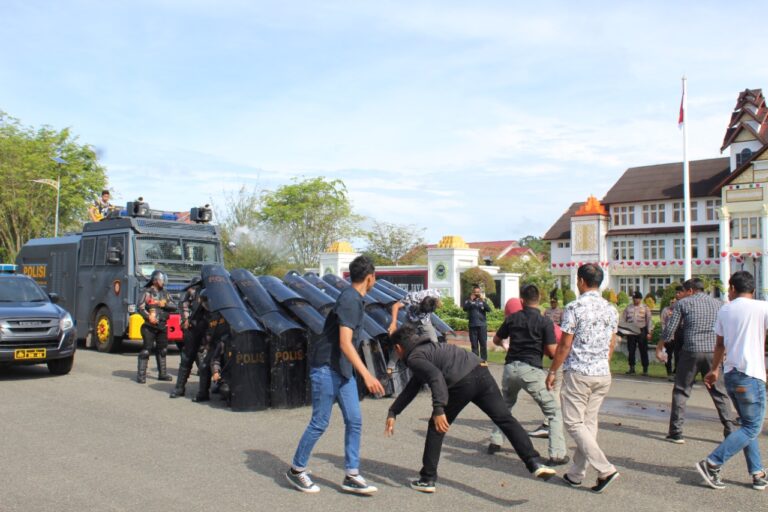 Kapolres Aceh Jaya Gelar Simulasi Pengamanan Pemilu 2024 Desember 2, 2022