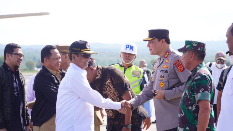 Kapolda Aceh Sambut Kedatangan Mendagri dan Menkopolhukkam Desember 21, 2022