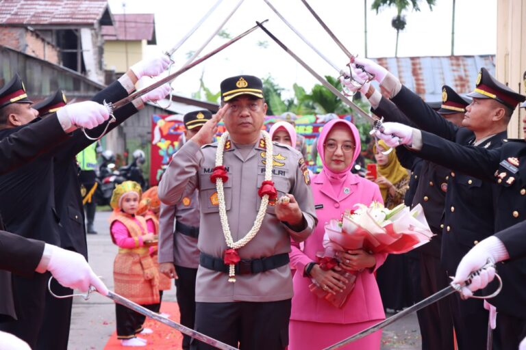 Tari Ranup Lampuan Meriahkan Penyambutan Kapolres Langsa AKBP Muhammadun Januari 13, 2023