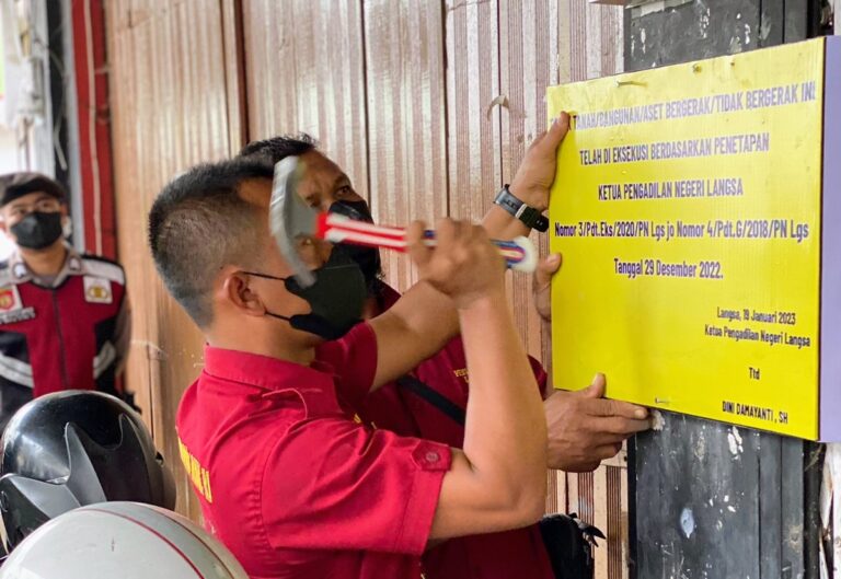 PN Langsa Eksekusi Stikes Bustanul Ulum Dan MUQ Langsa Untuk YDBU Januari 19, 2023