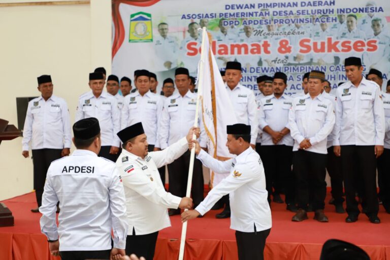 Ketua DPD APDESI Aceh Lantik Pengurus DPC APDESI Aceh Besar Februari 10, 2023