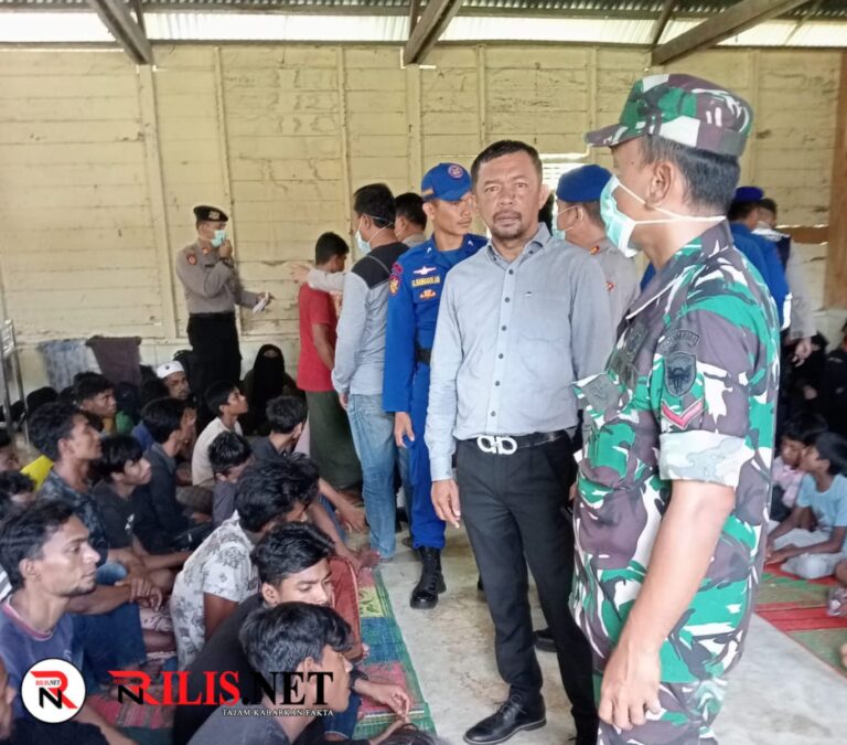 Ketua DPRK Aceh Timur Minta UNHCR Tangani Rohingya yang Mendarat di Peureulak Ketua DPRK Aceh Timur Minta UNHCR Tangani Rohingya yang Mendarat di Peureulak Maret 27, 2023