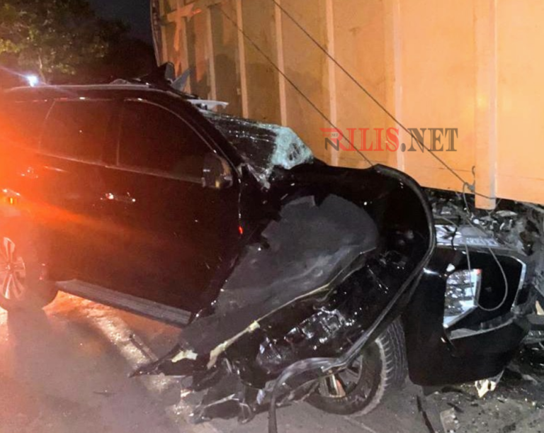 Mobil Ditumpangi Pj Bupati Aceh Timur Lakalantas di Pidie Jaya Maret 8, 2023