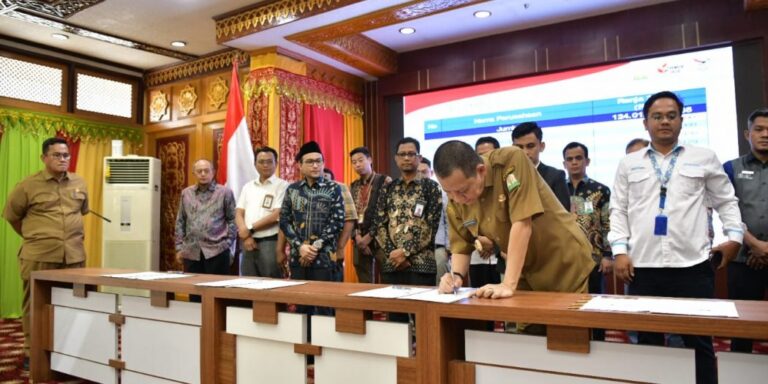 Pj Gubernur Aceh dan 18 Perusahaan Teken Kesepakatan Rencana Kerja CSR 2023 April 17, 2023