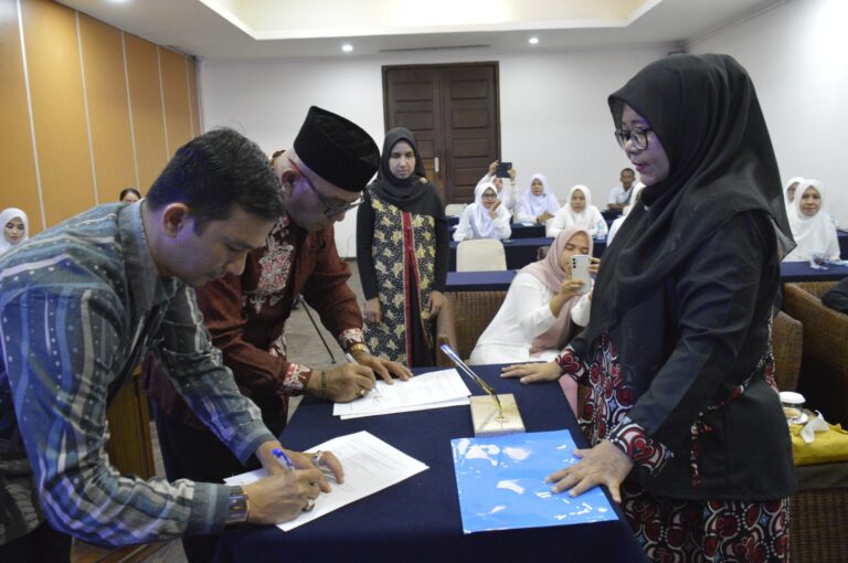 BKKBN dan Bapelkes Teken MoU Pelatihan Kontrasepsi Juli 29, 2023