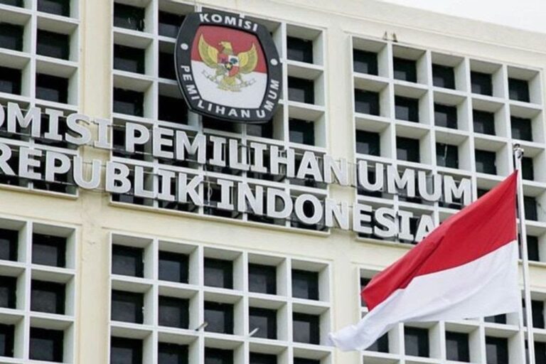 KPU RI Keluarkan SK Penetapan KIP Aceh Periode 2023-2028 Juli 31, 2023