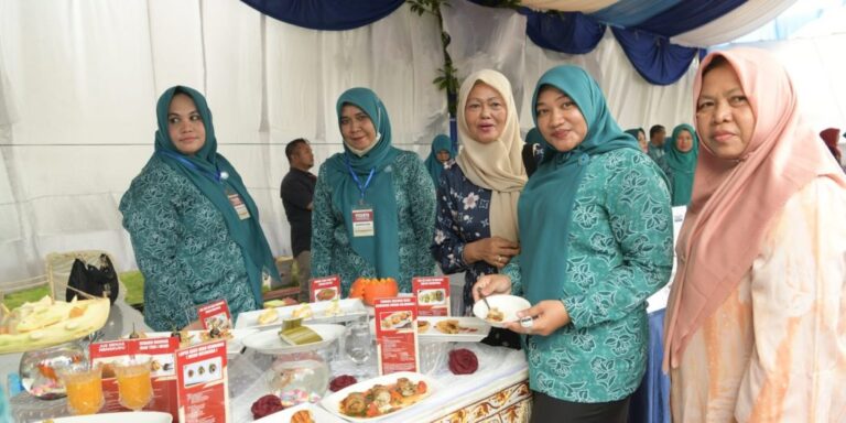 Meriahkan HKG ke 51, PKK Aceh Gelar Lomba Masak Serba Ikan Tingkat Provinsi Tahun 2023 Agustus 25, 2023