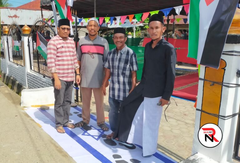 Peringati Maulid di Aceh Timur Bendera Israel Diinjak-injak Warga Oktober 29, 2023