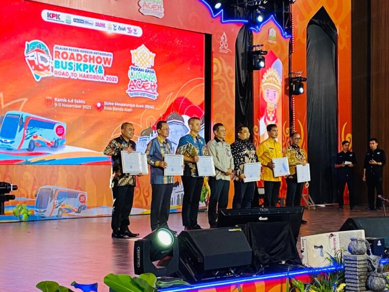 Pj Bupati Aceh Timur Terima Penghargaan dari KPK Terkait Penertiban Aset Daerah November 9, 2023