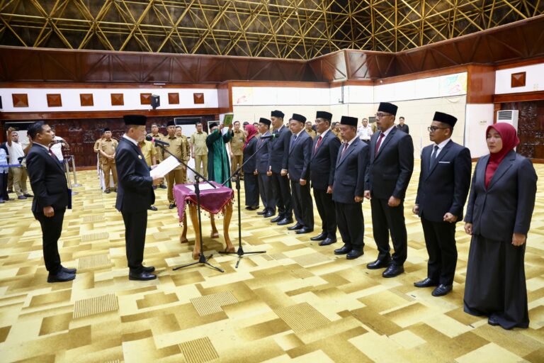 Pj Gubernur Aceh Lantik 9 Pejabat Eselon ll Januari 2, 2024