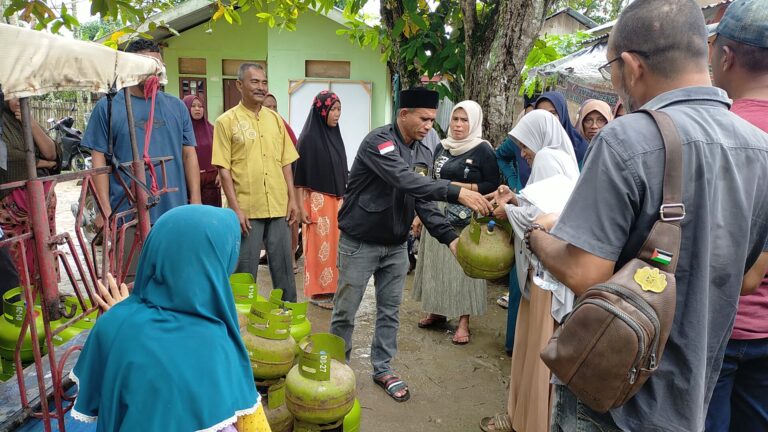 Yahya Boh Kaye Atasi Kesulitan Gas LPG untuk Warga Tanoh Anou  Januari 17, 2024