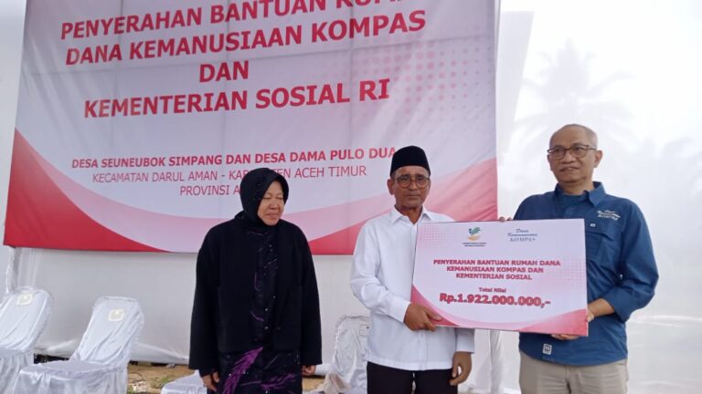 Menteri Sosial RI Bantu Uang Tunai dan Kompor untuk Warga Aceh Timur Februari 28, 2024