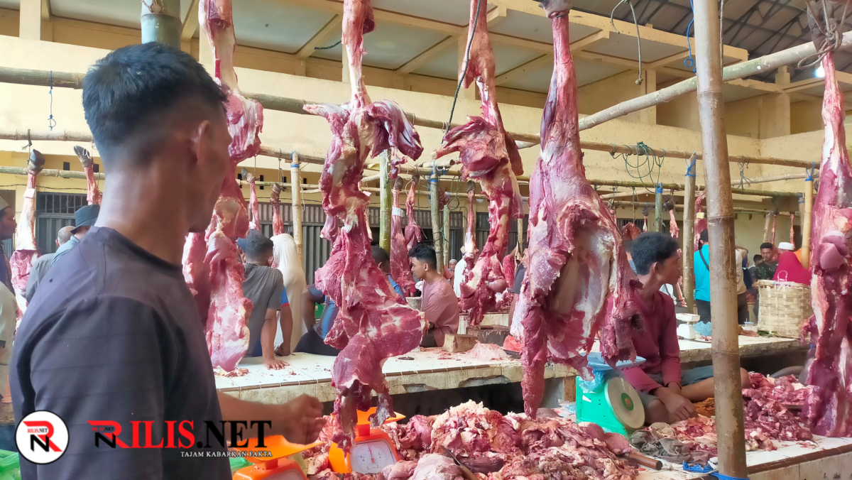 Daging Sapi di Pasar Idi Aceh Timur Terjun ke Harga Rp100 Ribu Perkilo