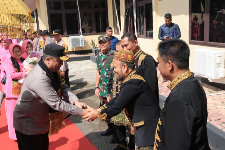 Kapolda Aceh Minta Personel Layani Masyarakat dengan Penuh Tanggung Jawab Mei 3, 2024