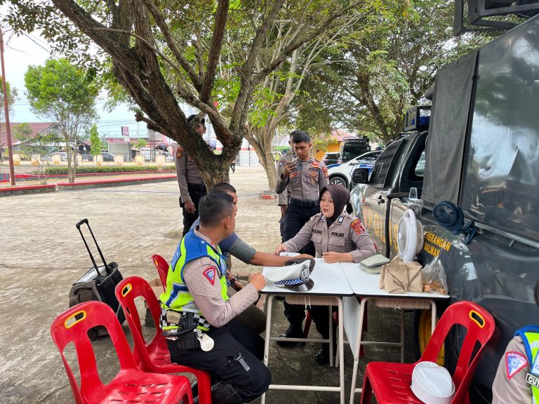 Petugas Pengamanan PUSS di Pendopo Peureulak Aceh Timur Diperiksa Kesehatannya Petugas Pengamanan PUSS di Pendopo Peureulak Aceh Timur Diperiksa Kesehatannya Juli 13, 2024