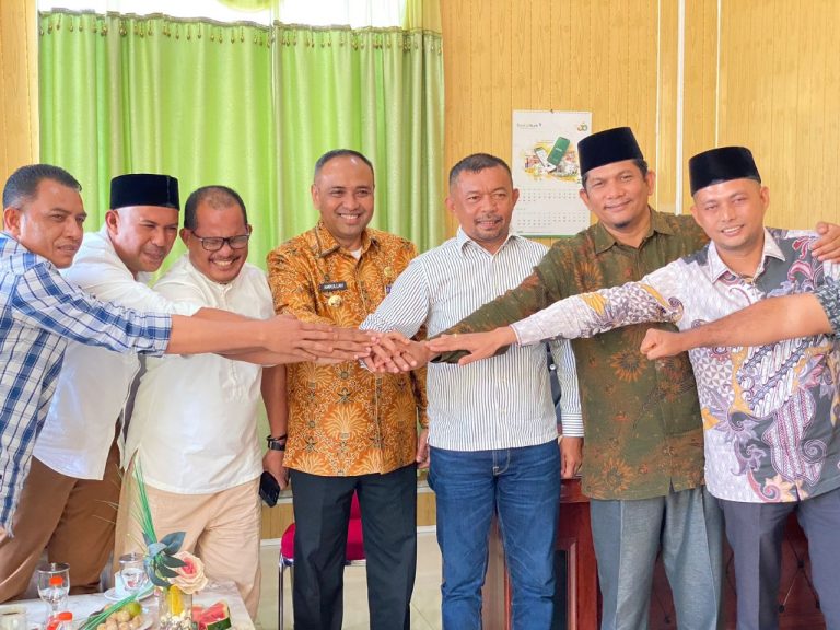 Pertemuan dengan Pj Bupati, Ketua DPRK Bahas Arah Pembangunan Aceh Timur  Juli 20, 2024