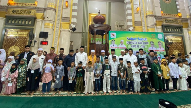 Usai Safari Subuh Pj Bupati Aceh Timur Santuni Anak Yatim  Agustus 4, 2024