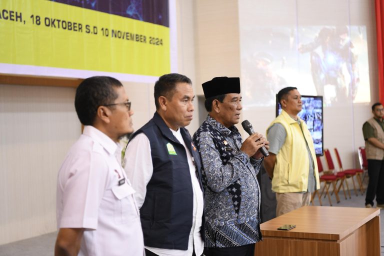 Plt Sekda Aceh Semangati Peserta Tes CPNS Oktober 18, 2024