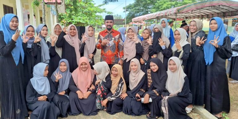 Iskandar Al-Farlaky: CSR Perusahaan di Aceh Timur Perlu Perkuat Dunia Pendidikan Oktober 12, 2024