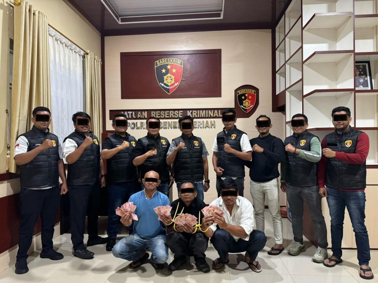 Diduga Peras Kepala Desa, Tiga Oknum Wartawan Diringkus di Bener Meriah April 24, 2025