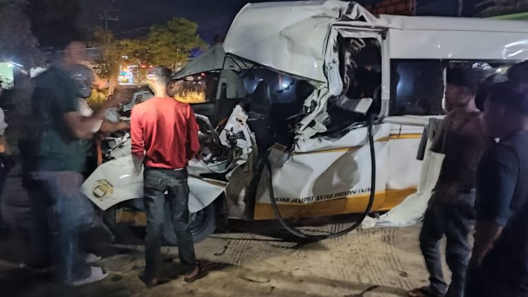 Mobil Hiace Lakalantas di Aceh Timur Satu Orang Meninggal Dunia April 13, 2025