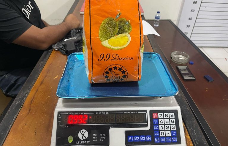 Polisi Gagalkan Peredaran 992 Gram Sabu, Satu DPO Kasus Besar Diamankan April 28, 2025