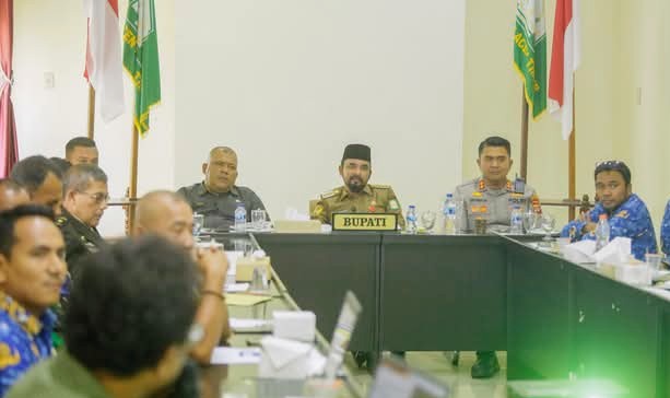 Bupati Al-Farlaky Mediasi Konflik Lahan Warga Seuneubok Bayu dan PTPN I Juni 3, 2025