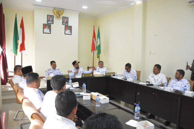 Bupati Al-Farlaky Fokus Tertibkan Aset Demi Dongkrak PAD Aceh Timur Juni 11, 2025