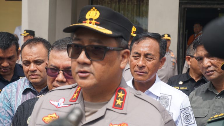Kapolda Aceh Minta Semua Pihak Serius Perangi Narkotika Kapolda Aceh Minta Semua Pihak Serius Perangi Narkotika Juni 16, 2025