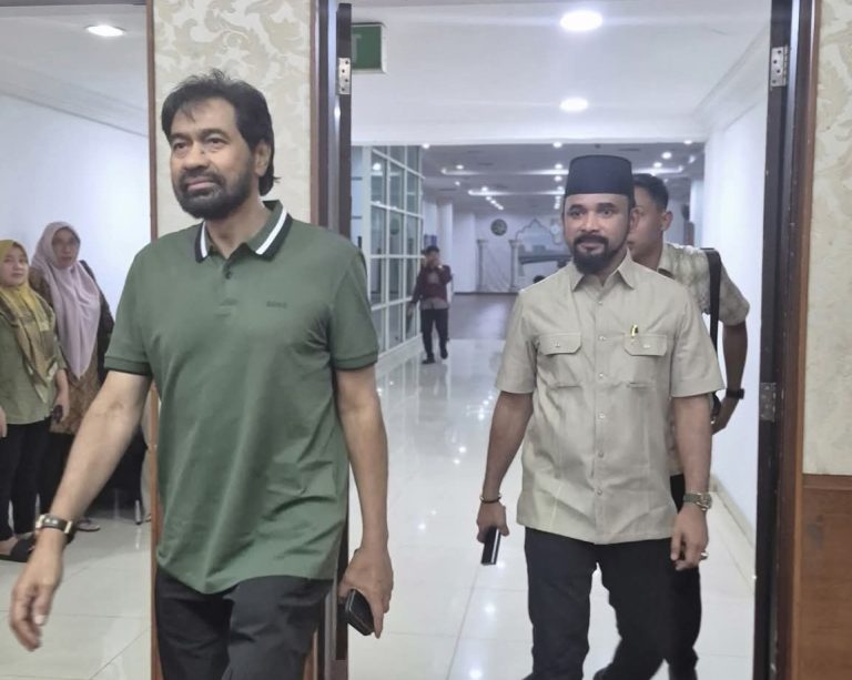 Bupati Al-Farlaky Hadiri Rakor Bersama Mualem di Jakarta Juli 4, 2025