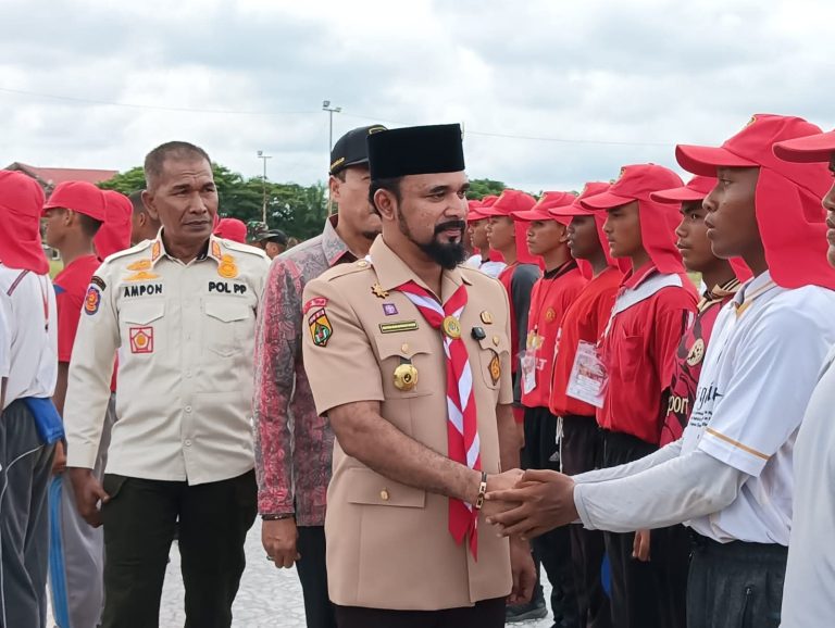 Bupati Aceh Timur Al-Farlaky Tinjau Latihan Paskibraka Agustus 7, 2025