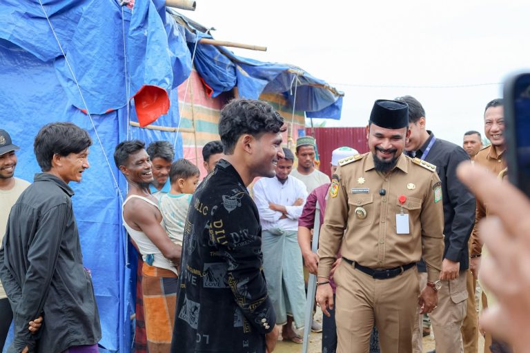 Bupati Al-Farlaky Dukung Pembangunan Shalter yang Lebih Layak untuk Pengungsi Rohingya  September 15, 2025