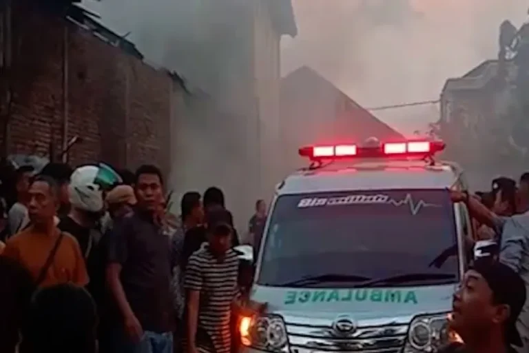 Pasutri Lansia Terjebak Kebakaran di Lhokseumawe, Begini Kronologisnya September 21, 2025