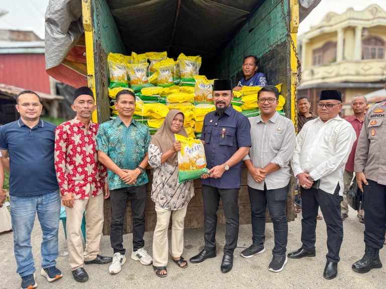 Bupati Aceh Timur Al-Farlaky Gelar Operasi Beras Murah September 20, 2025