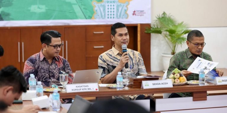 Rapat Bersama KPK, Sekda Aceh Targetkan 95 Persen Capaian MCSP Aceh 2025 Oktober 23, 2025