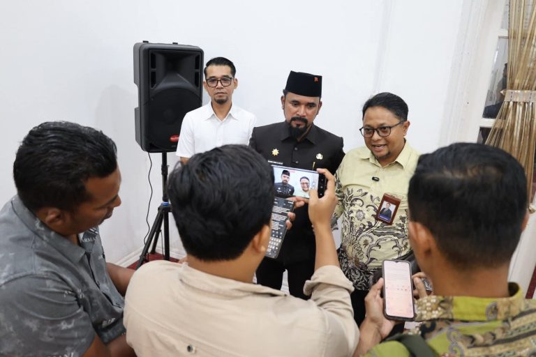 Bicarakan Kelangkaan Pupuk, Bupati Al-Farlaky Panggil Pupuk Indonesia November 13, 2025